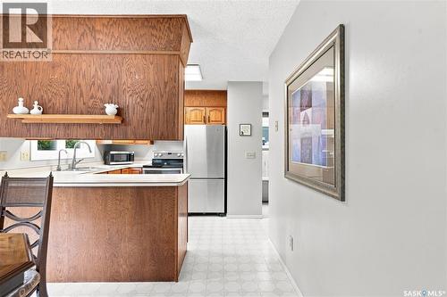 619 Addie Crescent, Saskatoon, SK - Indoor Photo Showing Kitchen