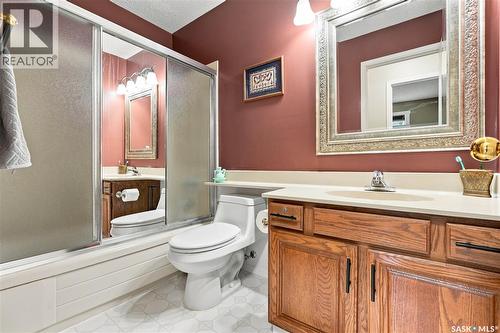 619 Addie Crescent, Saskatoon, SK - Indoor Photo Showing Bathroom