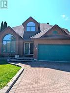 9 WELLSMERE COURT  Ottawa, ON K2E 8C2