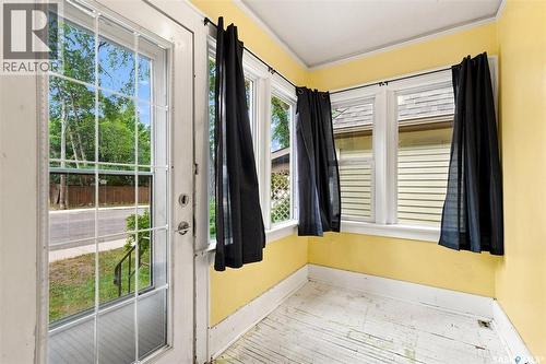 111 9Th Street E, Saskatoon, SK - Indoor Photo Showing Other Room