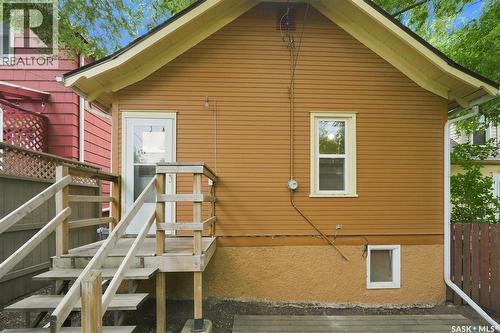 111 9Th Street E, Saskatoon, SK - Outdoor With Exterior