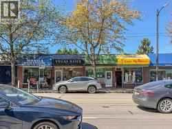 4221 FRASER STREET  Vancouver, BC V5V 4G1