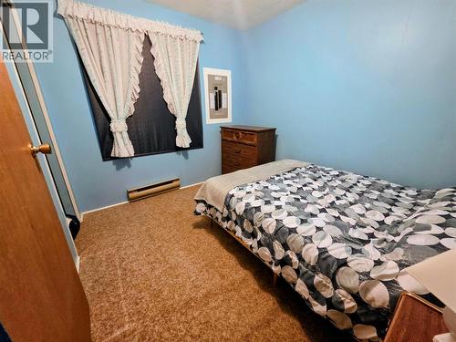 1142 Third Avenue, Trail, BC - Indoor Photo Showing Bedroom