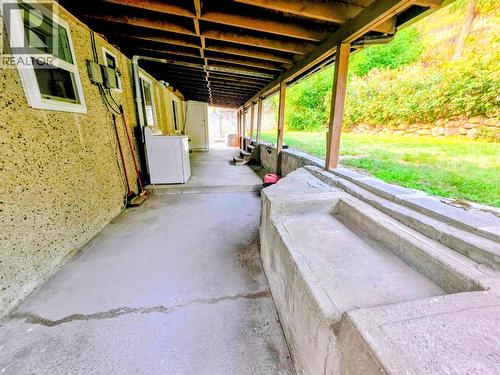1142 Third Avenue, Trail, BC -  With Exterior