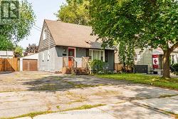 13 LEWIS STREET  Hamilton, ON L8H 6C3