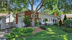 2715 COLMAN STREET  Ottawa, ON K1V 8J8