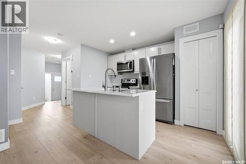 20 5301 Beacon Drive, Regina, SK - Indoor Photo Showing Kitchen With Stainless Steel Kitchen