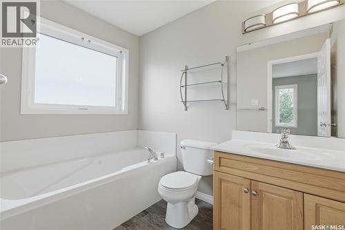 7323 Maple View Crescent, Regina, SK - Indoor Photo Showing Bathroom