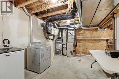 7323 Maple View Crescent, Regina, SK - Indoor Photo Showing Laundry Room