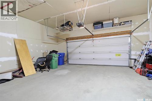 7323 Maple View Crescent, Regina, SK - Indoor Photo Showing Garage