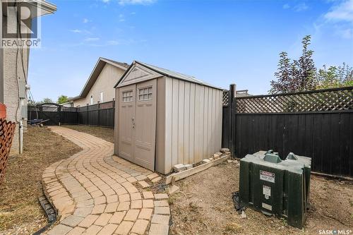 7323 Maple View Crescent, Regina, SK - Outdoor