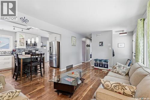 131 Ottawa Avenue S, Saskatoon, SK - Indoor
