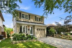 30 TWINOAKS Crescent  Stoney Creek, ON L8J 2E9
