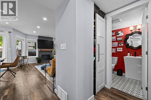 2125 Burtch Road Unit# 502, Kelowna, BC - Indoor With Fireplace