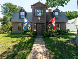 477 St George Street Annapolis Royal, NS B0S 1A0