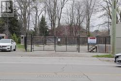 11859 HURONTARIO STREET  Brampton, ON L6Z 4P7
