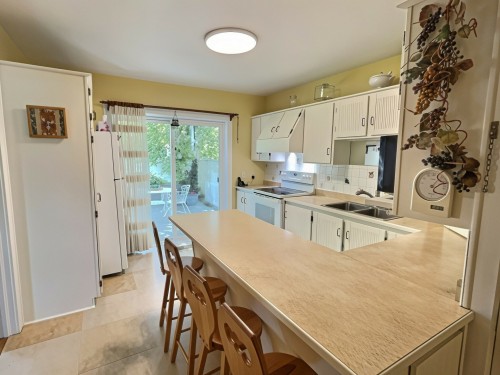 Cuisine - 116 Rue Taschereau E., Rouyn-Noranda, QC - Indoor Photo Showing Kitchen With Double Sink