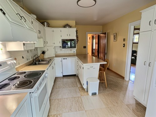 Cuisine - 116 Rue Taschereau E., Rouyn-Noranda, QC - Indoor Photo Showing Kitchen With Double Sink