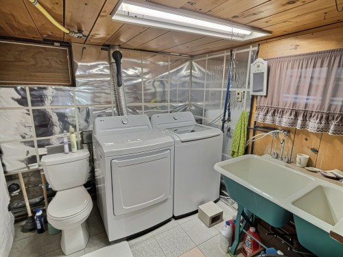 Salle d'eau - 116 Rue Taschereau E., Rouyn-Noranda, QC - Indoor Photo Showing Laundry Room