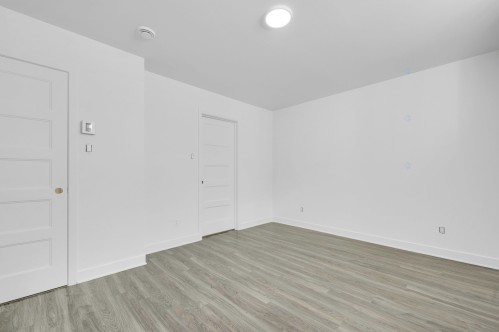 Chambre à coucher - 554 Rue Valiquette, Sainte-Adèle, QC - Indoor Photo Showing Other Room