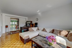 Salon - 