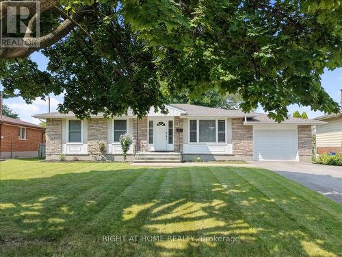 43 MONARCH PARK DRIVE  St. Catharines, ON L2M 3K8
