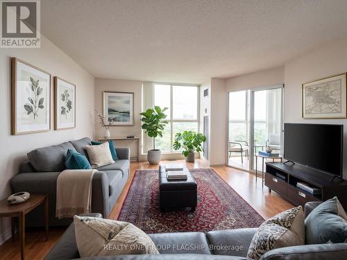 802 - 600 Rexdale Boulevard, Toronto, ON - Indoor Photo Showing Living Room