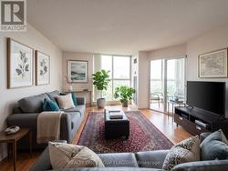 802 - 600 REXDALE BOULEVARD  Toronto, ON M9W 6T4