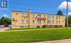 6 - 1201 CEDAR STREET Oshawa, ON L1J 3P1