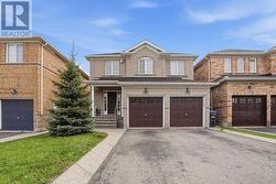 4 CLOVERLAWN STREET Brampton, ON L7A 3X6