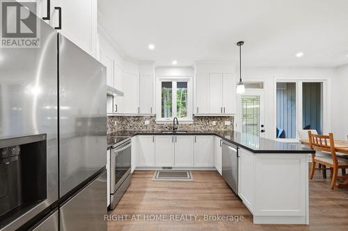 48 Nicole Boulevard, Tiny, ON - Indoor Photo Showing Kitchen With Upgraded Kitchen