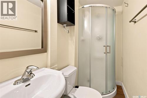1325 Temperance Street, Saskatoon, SK - Indoor Photo Showing Bathroom