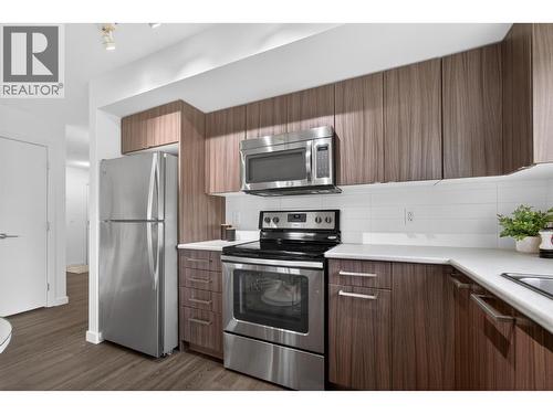881 Academy Way Unit# 312, Kelowna, BC - Indoor Photo Showing Kitchen