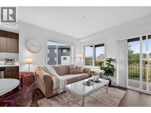 881 Academy Way Unit# 312, Kelowna, BC - Indoor Photo Showing Living Room