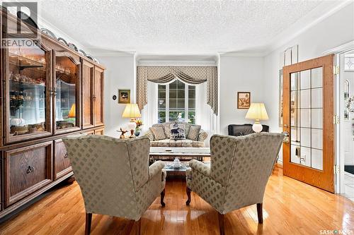 10 Ruby Place, Edenwold Rm No.158, SK - Indoor Photo Showing Living Room