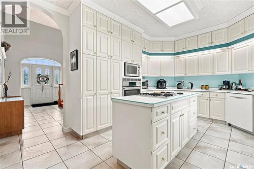 10 Ruby Place, Edenwold Rm No.158, SK - Indoor Photo Showing Kitchen