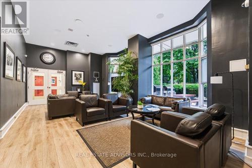Ph#07 - 21 Overlea Boulevard, Toronto, ON - Indoor Photo Showing Other Room