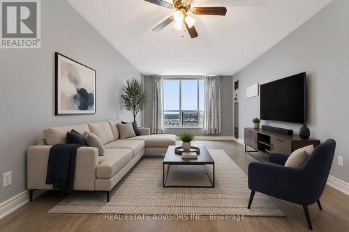 Ph#07 - 21 Overlea Boulevard, Toronto, ON - Indoor Photo Showing Living Room