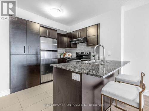 Kitchen - 1012 - 233 South Park Road, Markham, ON - Indoor Photo Showing Kitchen With Upgraded Kitchen