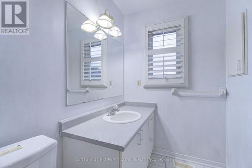 4 Compton Court, Caledon, ON - Indoor Photo Showing Bathroom