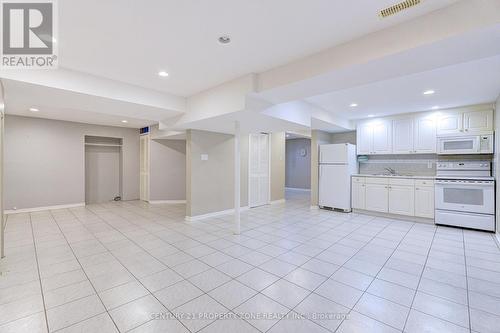 4 Compton Court, Caledon, ON - Indoor Photo Showing Other Room