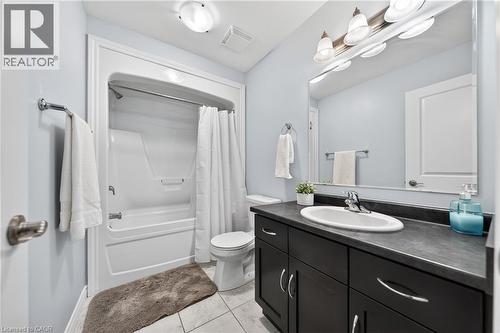 635 Saginaw Parkway Unit# 35, Cambridge, ON - Indoor Photo Showing Bathroom