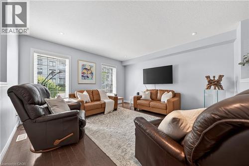 635 Saginaw Parkway Unit# 35, Cambridge, ON - Indoor Photo Showing Living Room