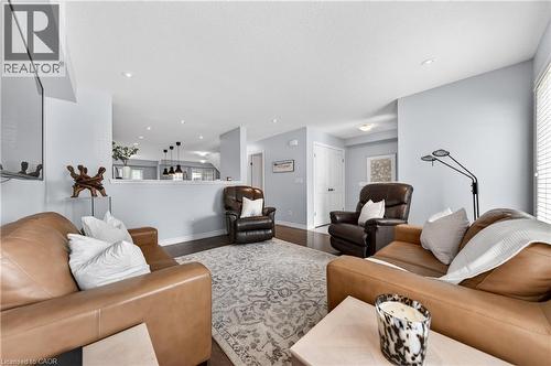 635 Saginaw Parkway Unit# 35, Cambridge, ON - Indoor Photo Showing Living Room