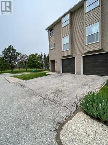 6 - 6 PHILIP PLACE  Kincardine, ON N2Z 2E6