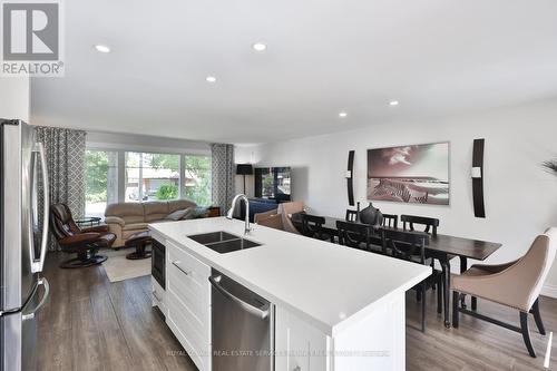 1404 Lewisham Drive, Mississauga, ON - Indoor Photo Showing Kitchen With Double Sink