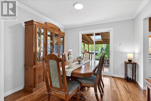 4452 Delaney Drive, Burlington, ON - Indoor Photo Showing Dining Room