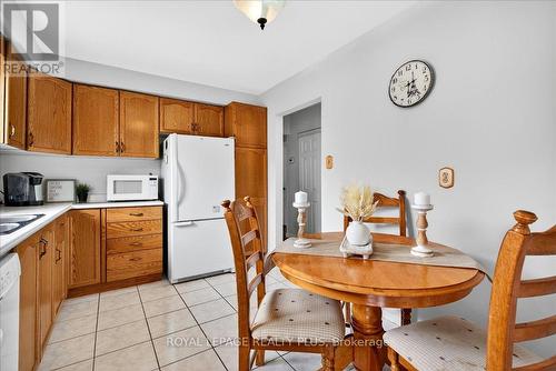 4452 Delaney Drive, Burlington, ON - Indoor