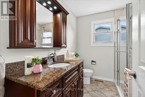 4452 Delaney Drive, Burlington, ON - Indoor Photo Showing Bathroom