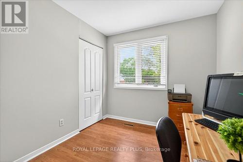 4452 Delaney Drive, Burlington, ON - Indoor Photo Showing Other Room